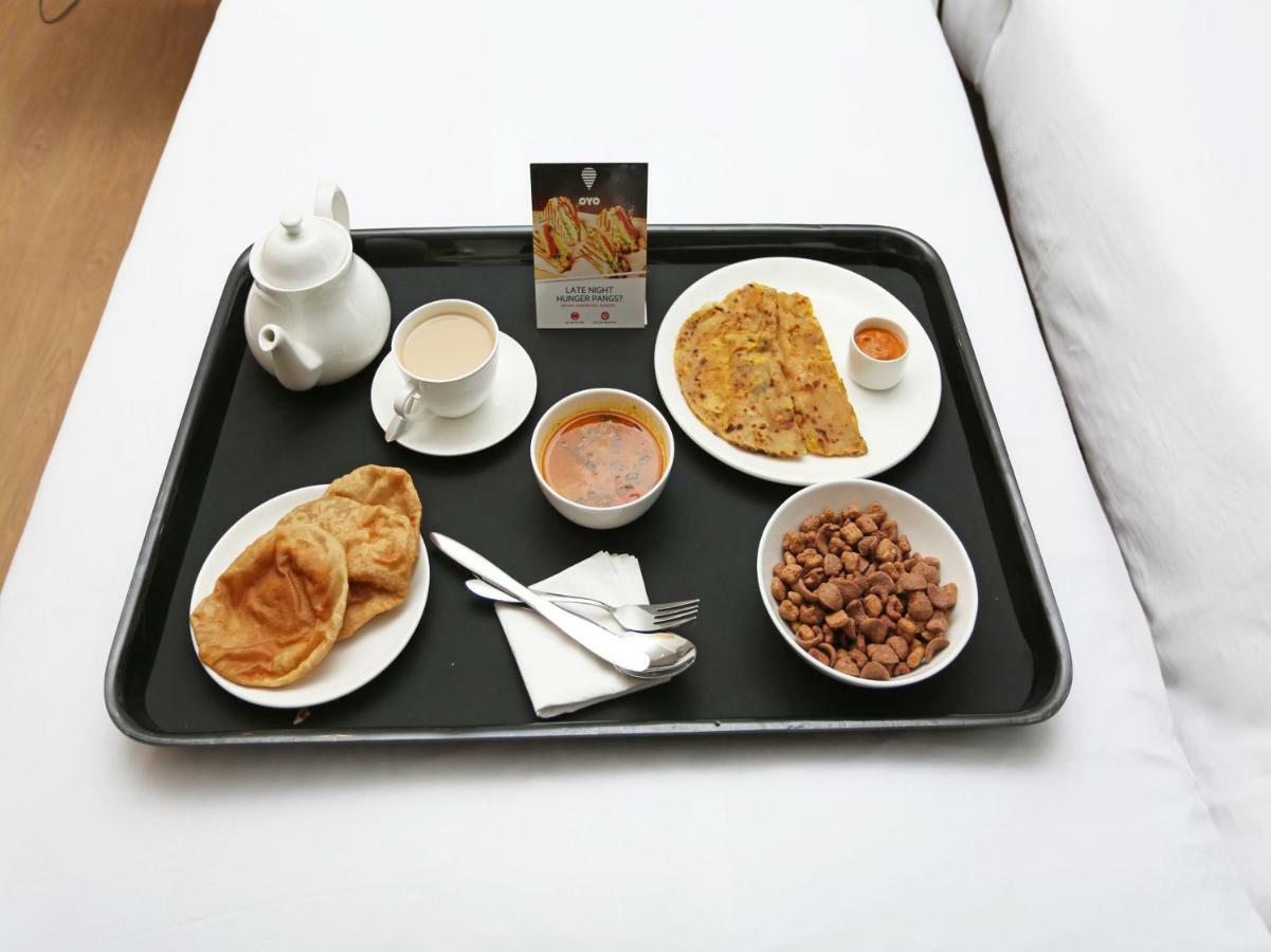 Oyo 24888 Hotel Sham Palace Katra  Luaran gambar