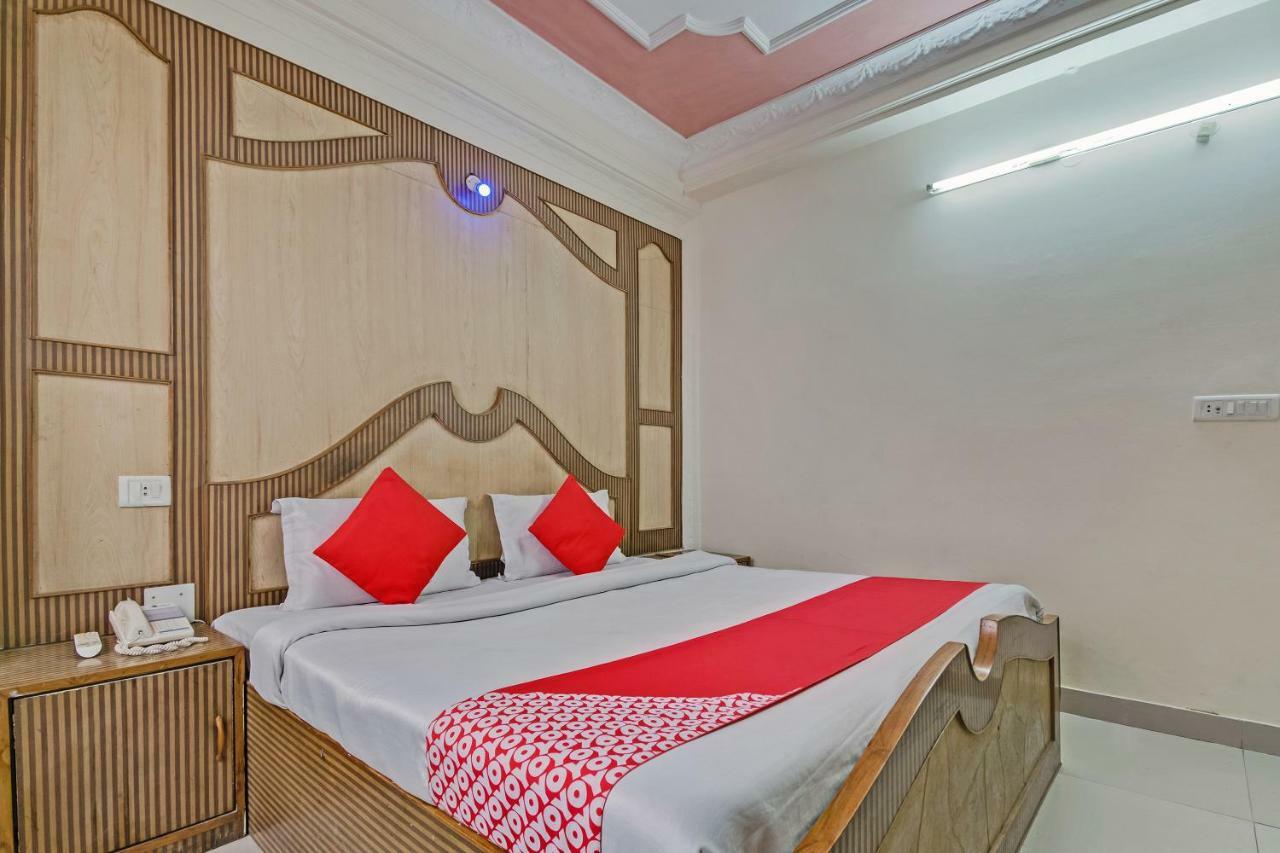 Oyo 24888 Hotel Sham Palace Katra  Luaran gambar