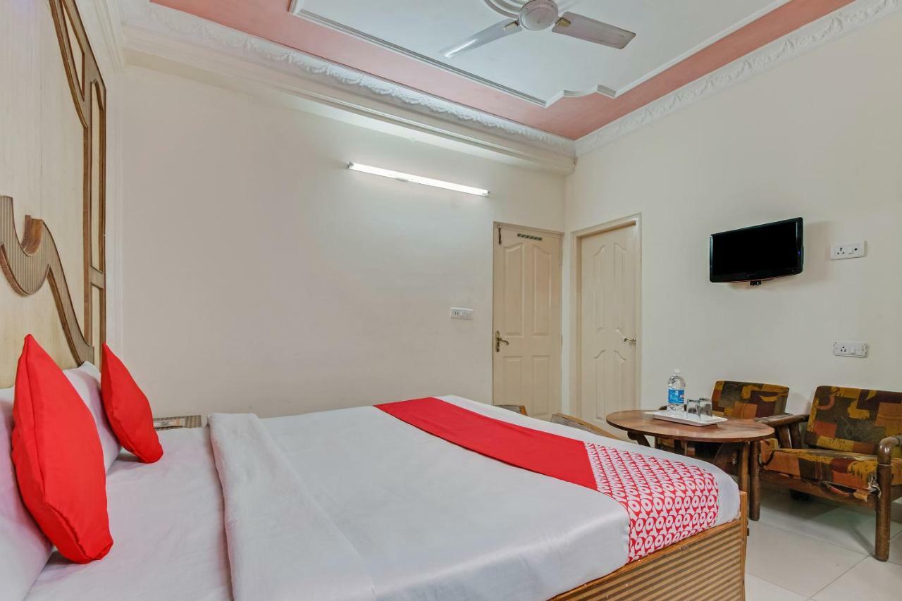 Oyo 24888 Hotel Sham Palace Katra  Luaran gambar